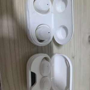 무선 이어폰 팝니다