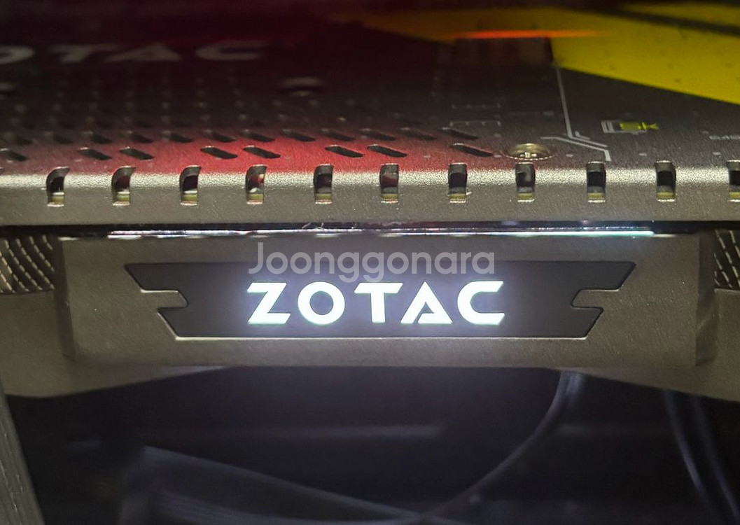 엔비디아 조텍 ZOTAC GTX 1080 AMP! 8G--4