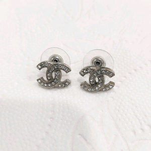 샤넬 클래식 CC귀걸이