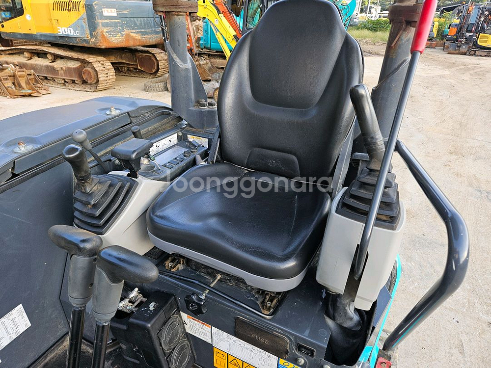 3톤 미니굴삭기 코벨코 SK30 2022년식 풀세트--5