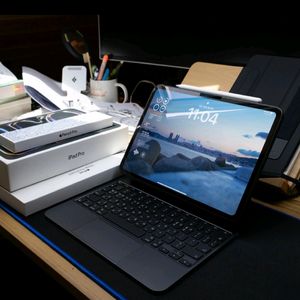 아이패드프로 11 M4 256GB 셀룰러,정품매직키보드