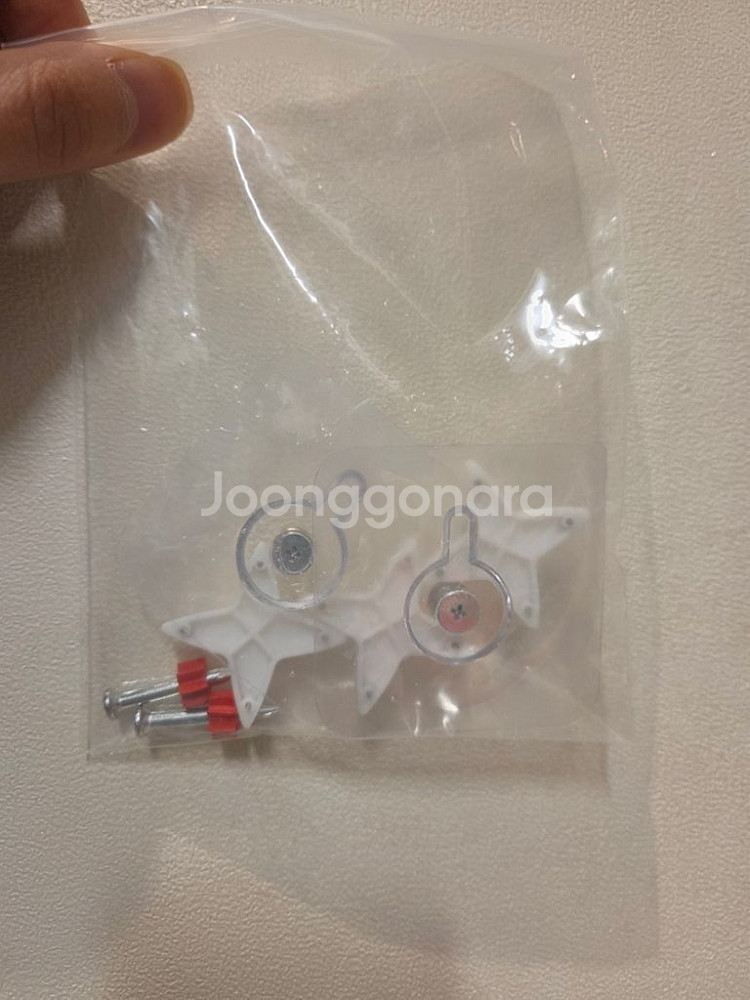 (새제품) 베어브릭 아이언맨 인테리어 벽시계--2