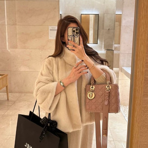 디어로즈 린디 밍크코트 (새상품)