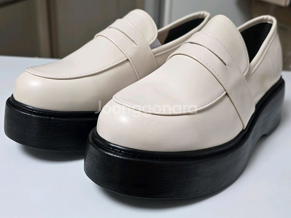 아이보리 로퍼 245 새상품--2