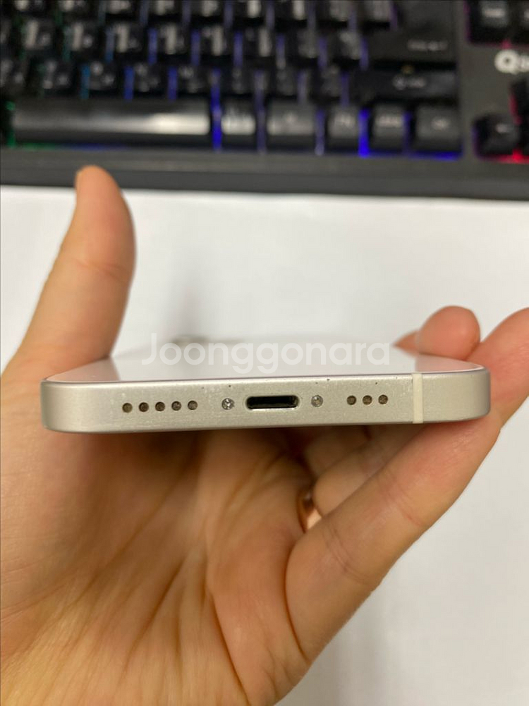 아이폰12 화이트 외관깔끔 64GB 무잔상--6