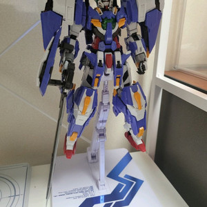 다반 8808 건담 엑시아 아발란체 가조