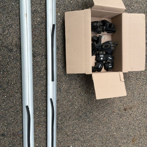 유일 캐리어 기본바 및 자전거 캐리어 3개 팝니다