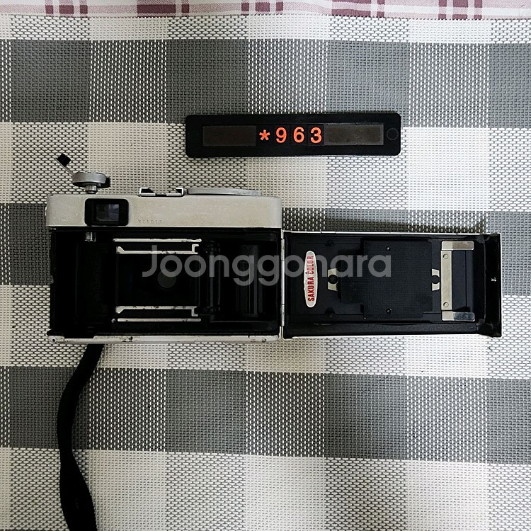 코니카 C 35 필름카메라 실버바디--4