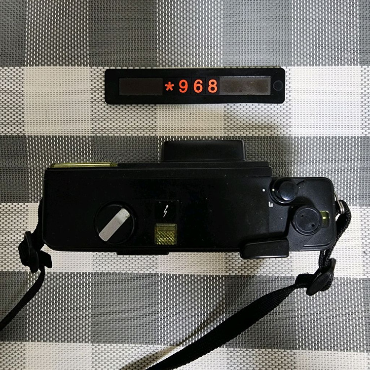 치논 35 F-A 오토 FOCUS 필름카메라 이미지