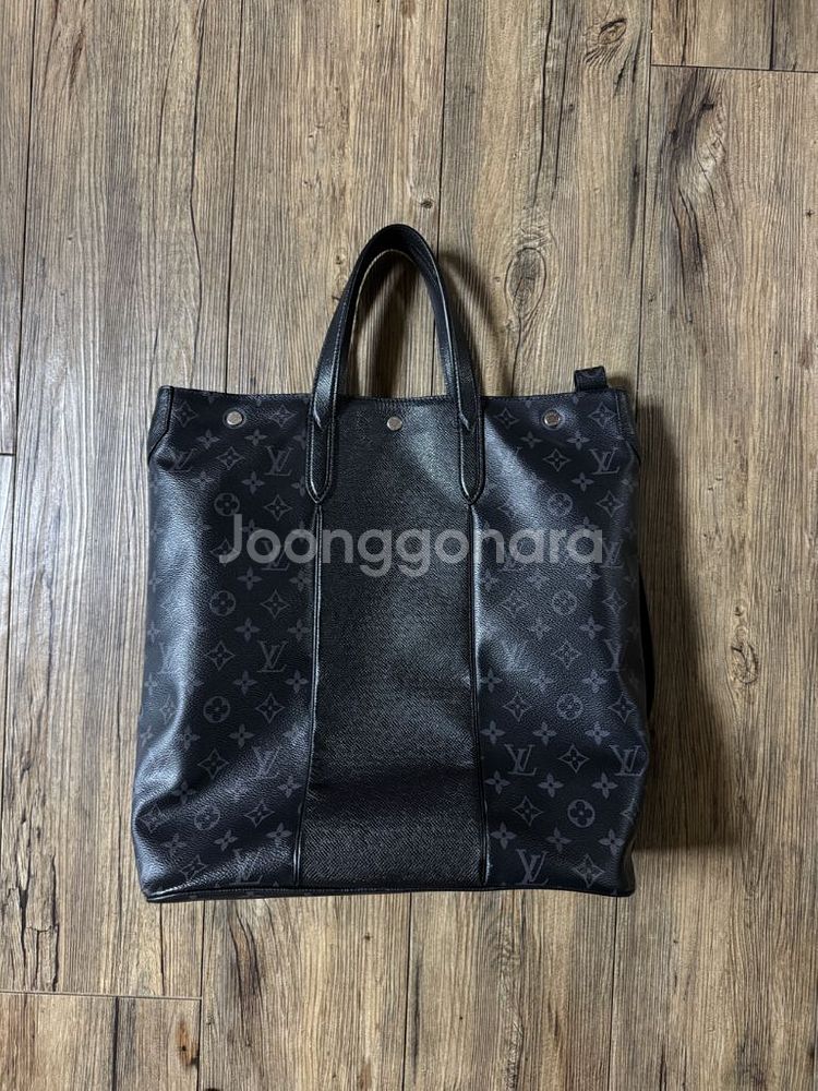 루이비통 아웃도어 토트 M30431--2