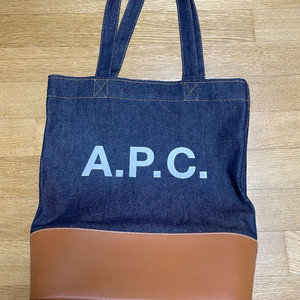 아페쎄 악셀 데님 토트백 팔아요