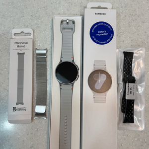 갤럭시워치7 44mm 실버 + 정품 밀레니즈 스트랩