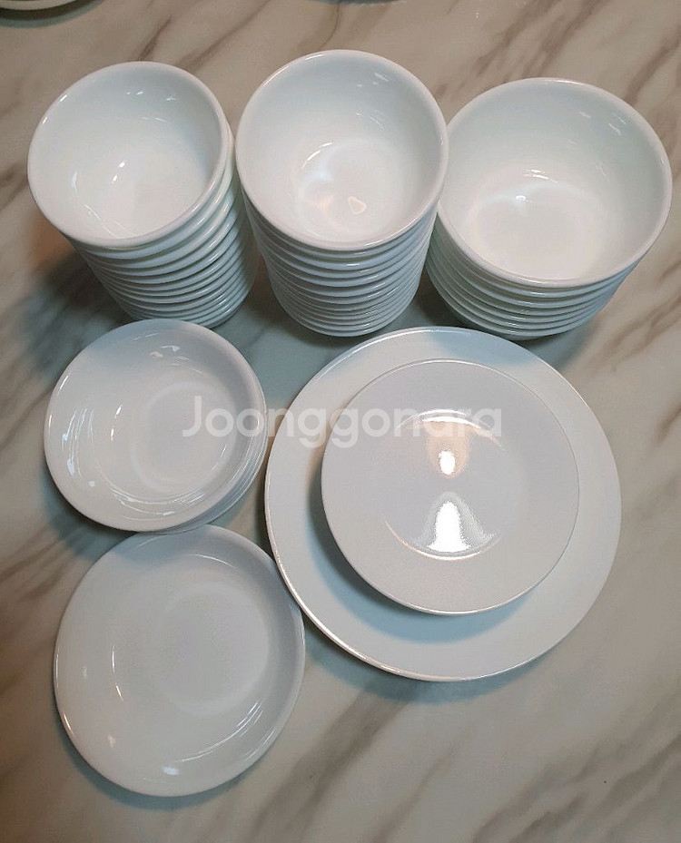 코렐 화이트 미사용 보관용(새것) 개당값--1