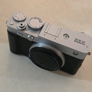 후지필름 X-E5 실버 바디