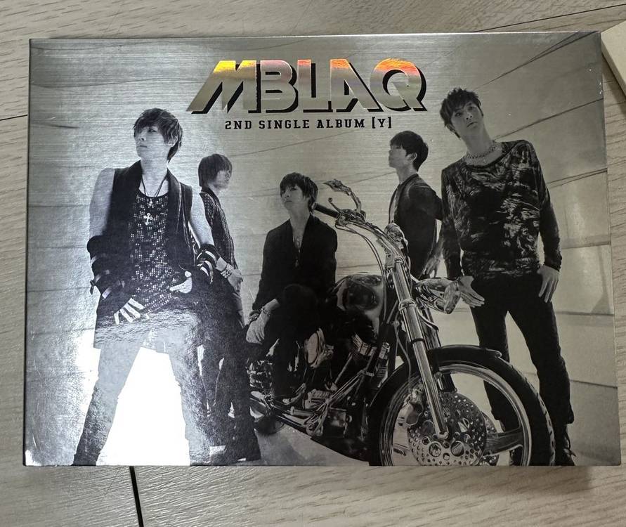 블락비, 세븐, EVAN, 2AM, 2PM, 엠블랙 이미지