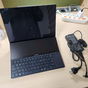 젠북 듀오 ux8402 i9 32gb