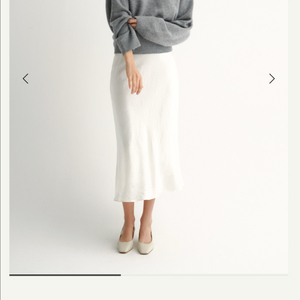 시에 플레르 새틴 맥시 스커트