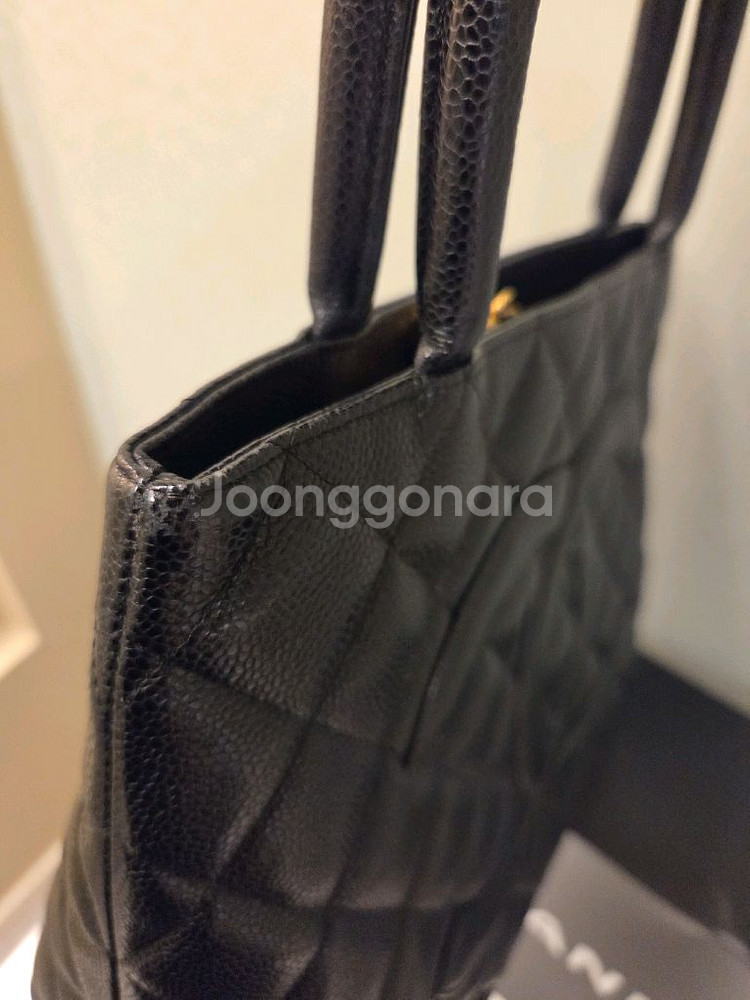 샤넬 클래식 캐비어 메달리온 골드 잠실 롯데백화점 구매--7