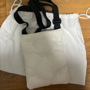 마르지엘라 글램슬램 크로스백