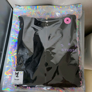 아이앱 스튜디오 쿠로미 집업후드 블랙 M