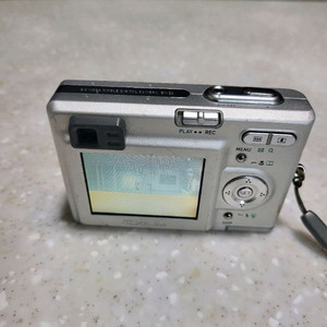 디지털카메라(CASIO EX-Z3)팝니다