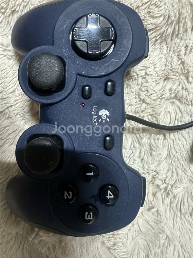 로지텍 듀얼 액션 유선 게임패드 PC용 판매합니다--1