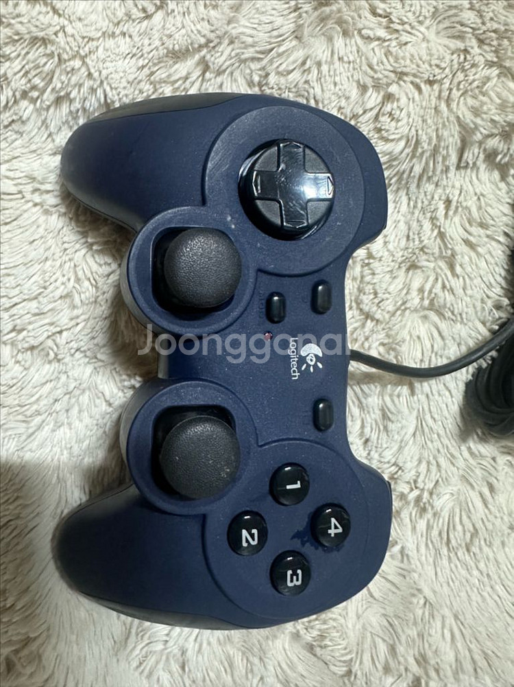 로지텍 듀얼 액션 유선 게임패드 PC용 판매합니다--0