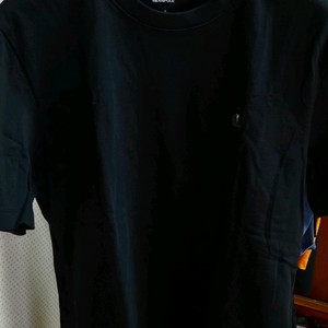 빈폴레이디스 블랙 반팔 티셔츠팝니다.(Size S)