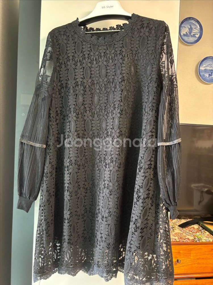 가로수길에서 산 레이스 원피스--0