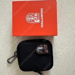 (새상품) 파라점퍼스 에어팟 정품케이스