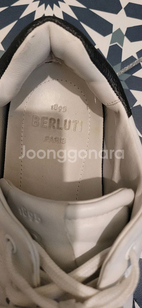 벨루티 스니커즈--2
