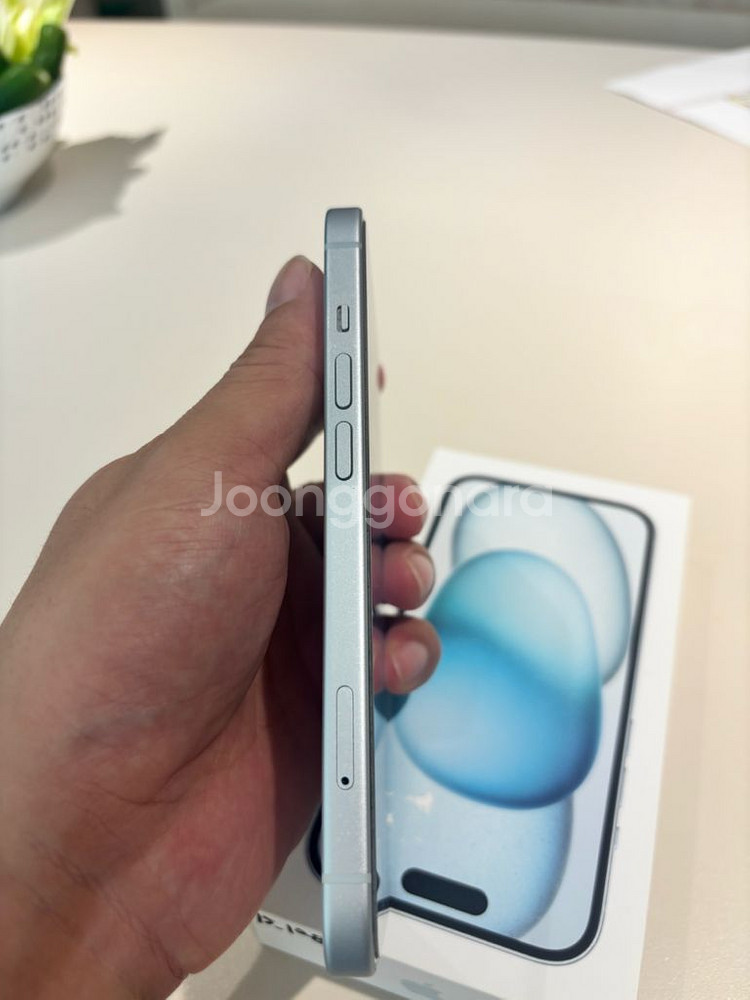 아이폰 15 블루 색상 128GB--4