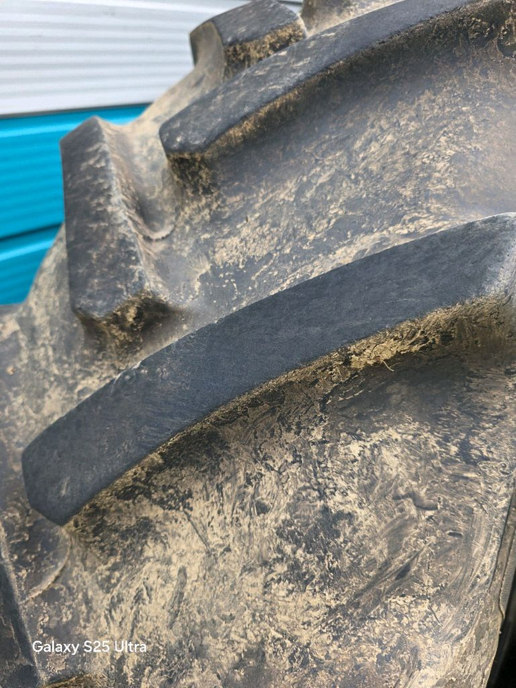 미타스 420/85R28 중고 트랙터타이어 이미지