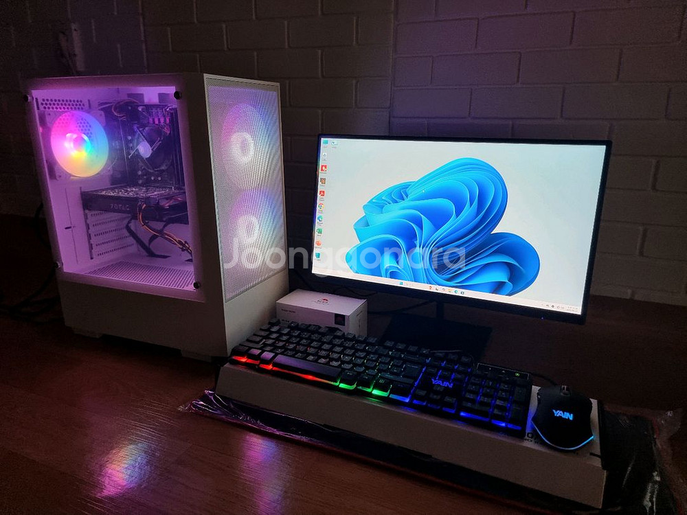 게이밍 컴퓨터 팝니다 풀세트.롤.피파.서든.발로란트.옵--1