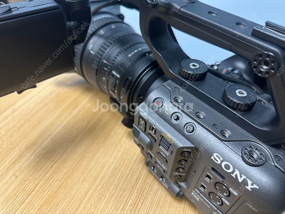 소니 Fx6 와 FE PZ 28-135mm f4 렌즈--1