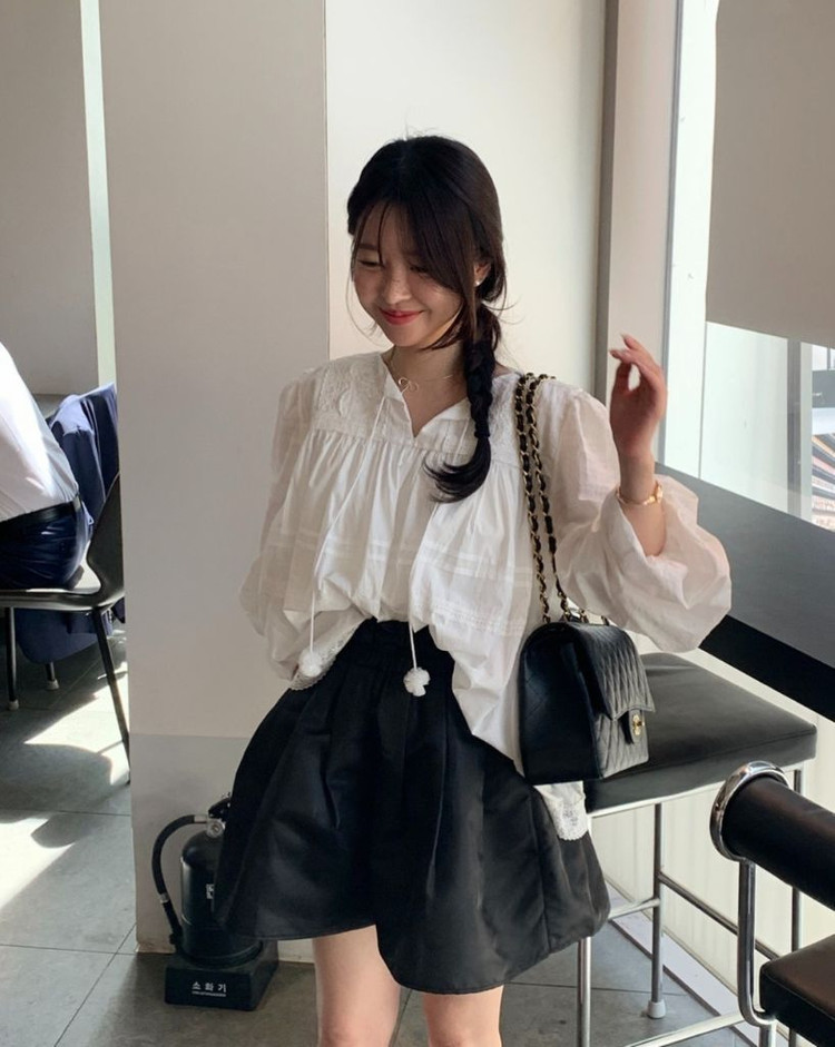 바이씨니 제작 방울 레이스 블라우스 아이보리F 새상품 이미지