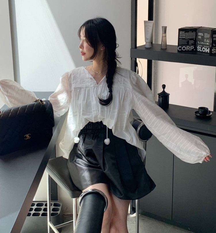 바이씨니 제작 방울 레이스 블라우스 아이보리F 새상품 이미지