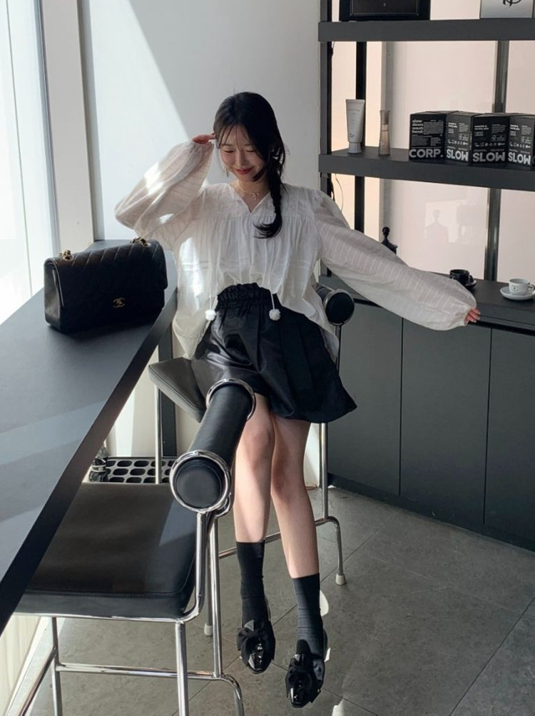 바이씨니 제작 방울 레이스 블라우스 아이보리F 새상품 이미지