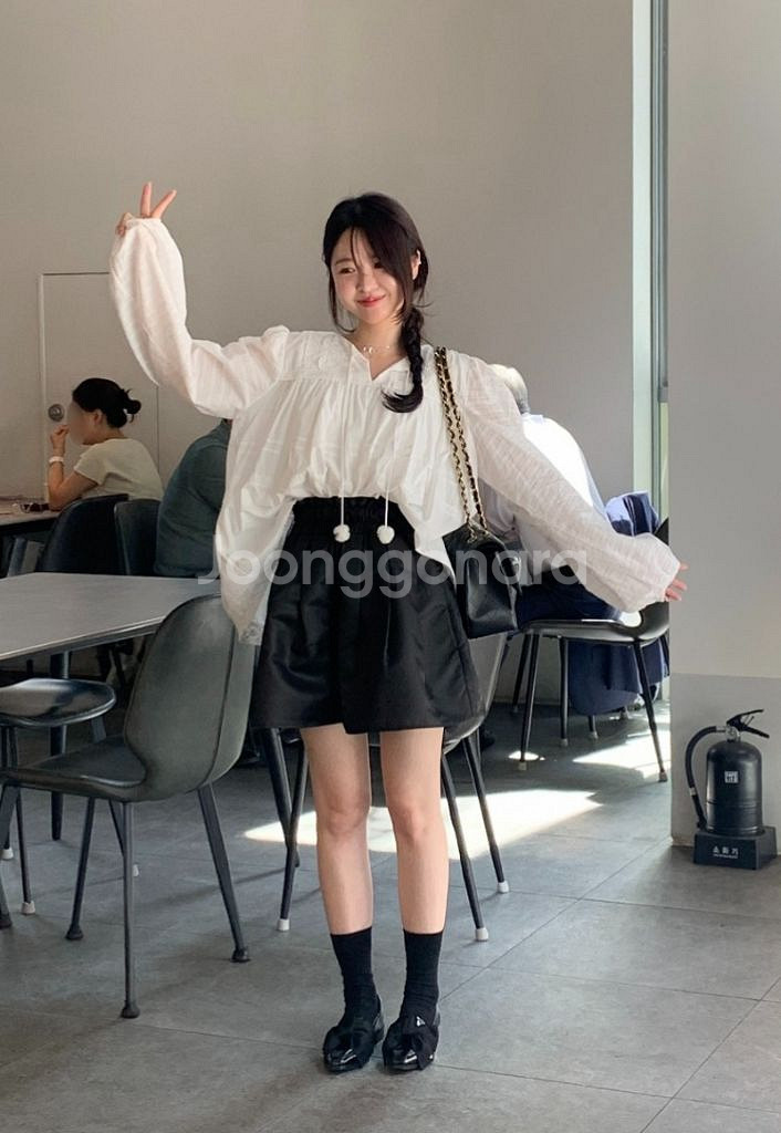 바이씨니 제작 방울 레이스 블라우스 아이보리F 새상품--6
