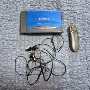 PANASONIC RQ-S85 블루색상 판매합니다.