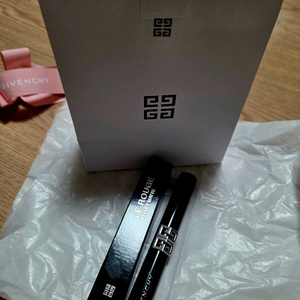 (새상품)NEW 지방시립스틱3만원에 판매합니다