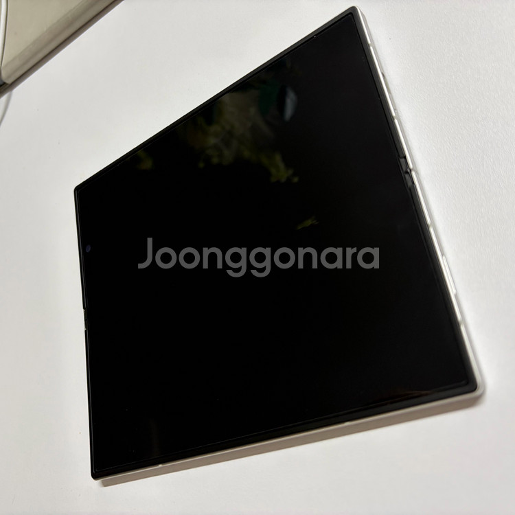갤럭시 폴드6 256 자급제 화이트 + S펜 + 케이스--11