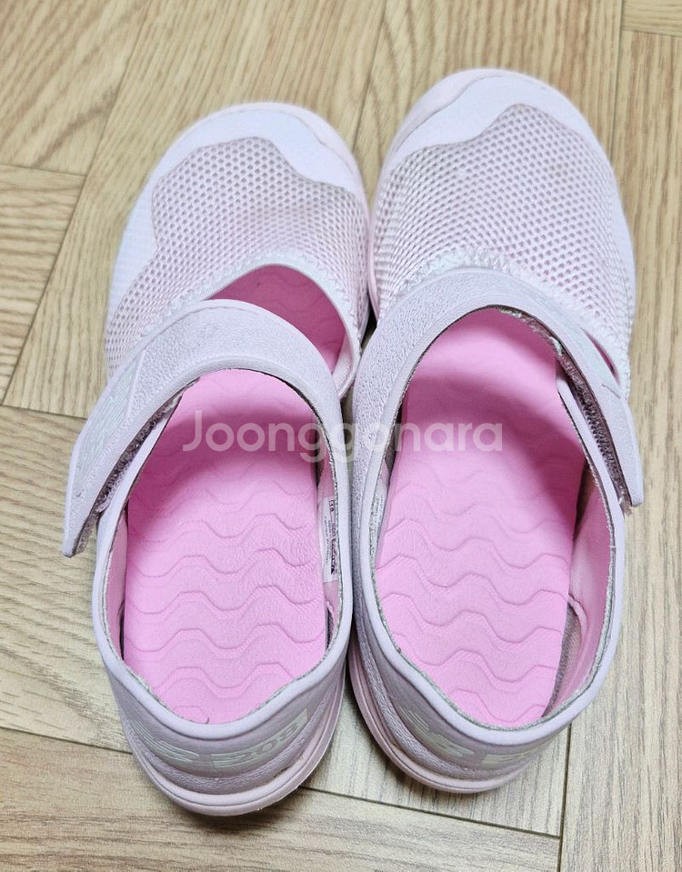 뉴발란스키즈 아쿠아슈즈 190mm 판매합니다--1