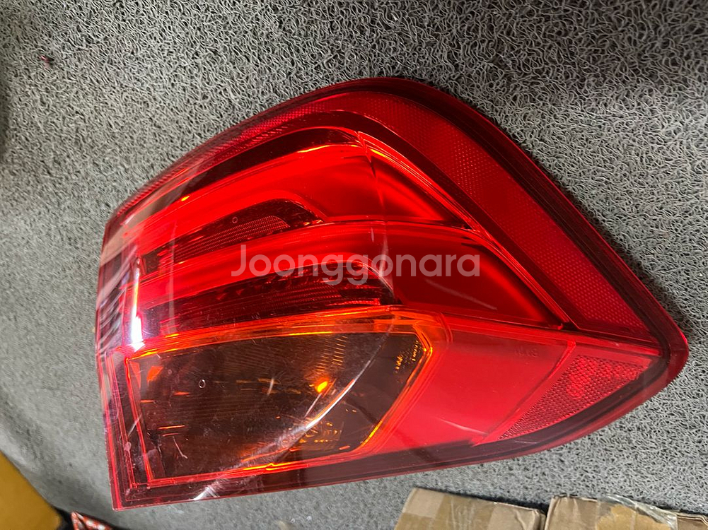 BMW F30!운전석 뒤컴비네이션 라이트 뒤후미들--3