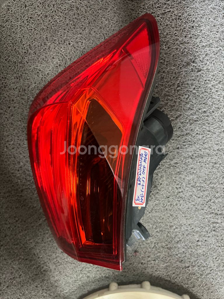 BMW F30!운전석 뒤컴비네이션 라이트 뒤후미들--8