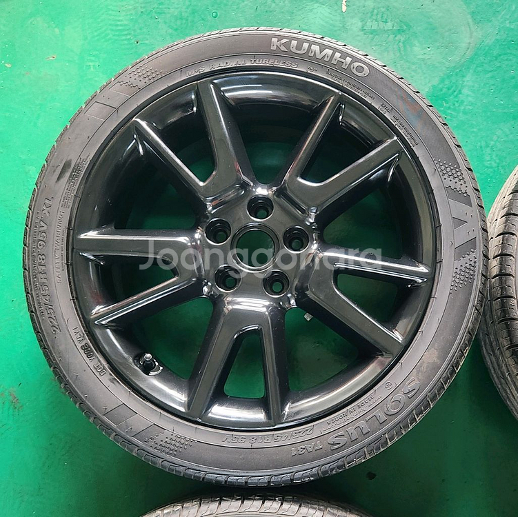 소울 부스터 18인치 유광블랙 휠타이어 판매--1