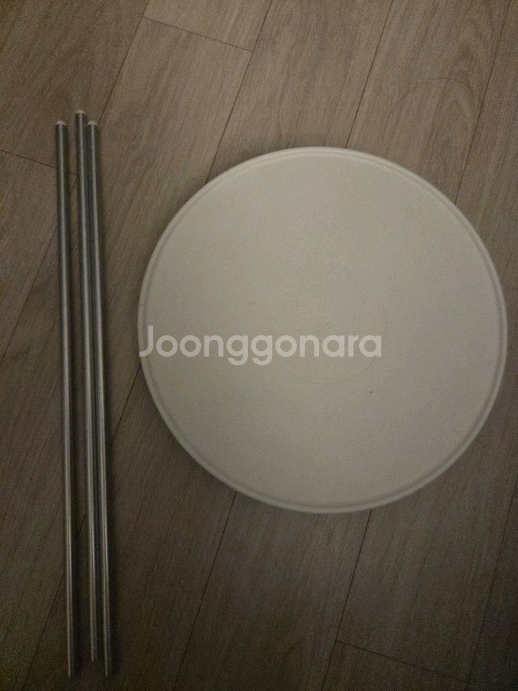 스타벅스 헬리녹스 아이보리 사이드 테이블(커버있음)--0