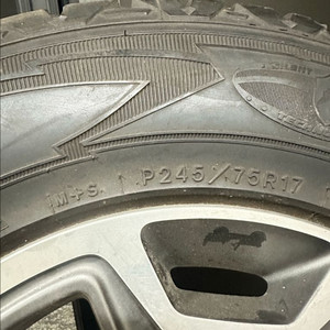 랭글러 jk 순정휠타이어 한짝팝니다