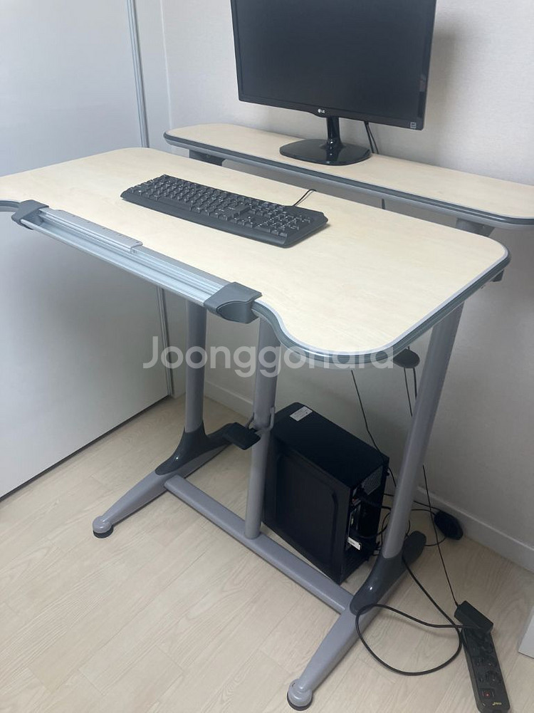 니스툴그로우 높이조절책상--1