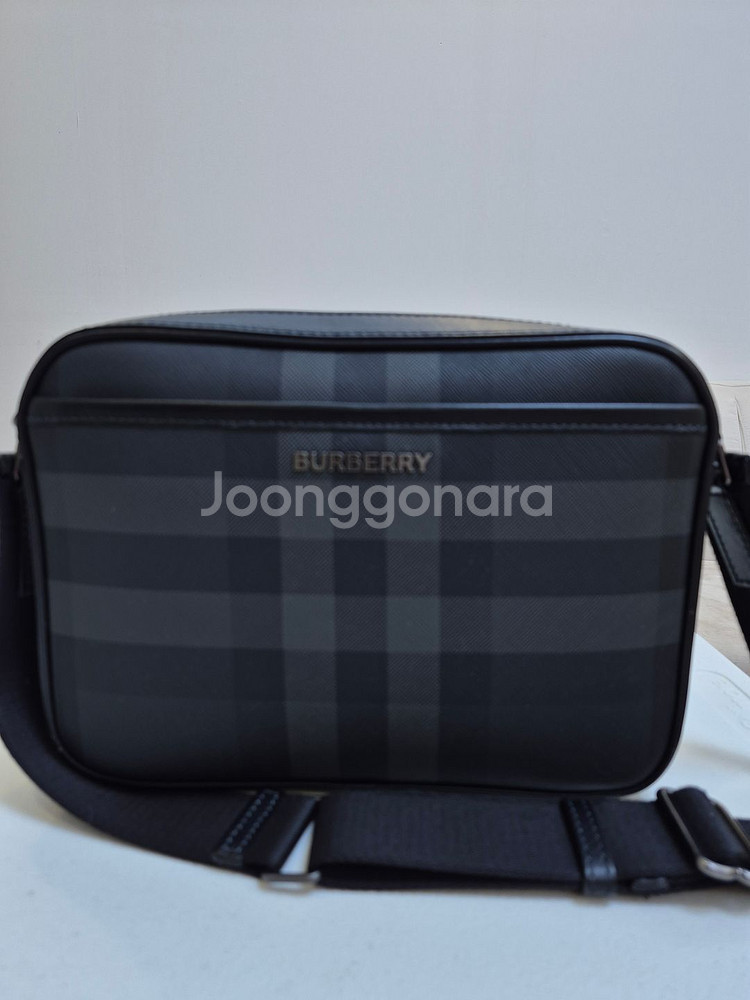 버버리 머스웰 남성크로스백--3